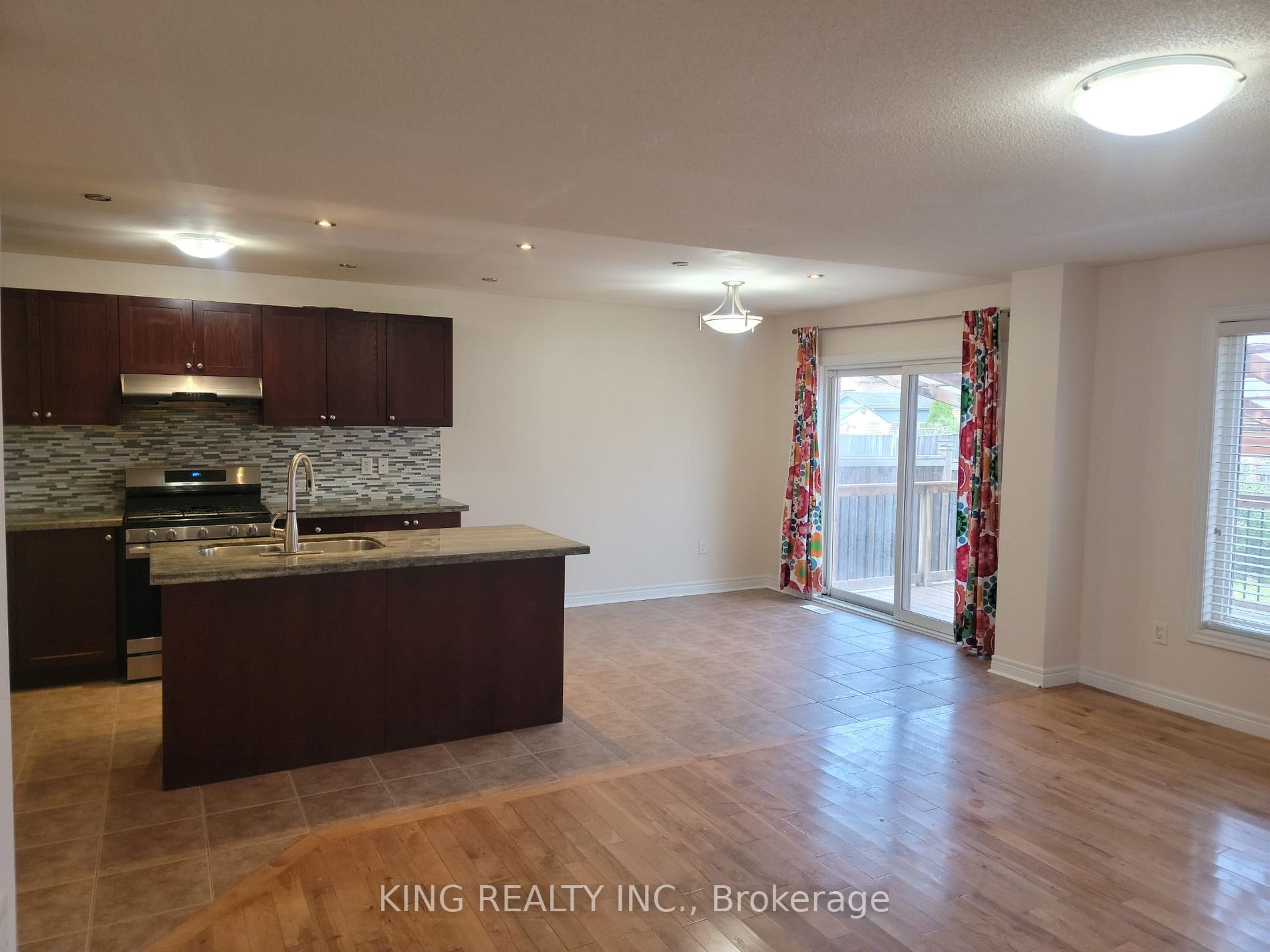 253 Giddings Crescent