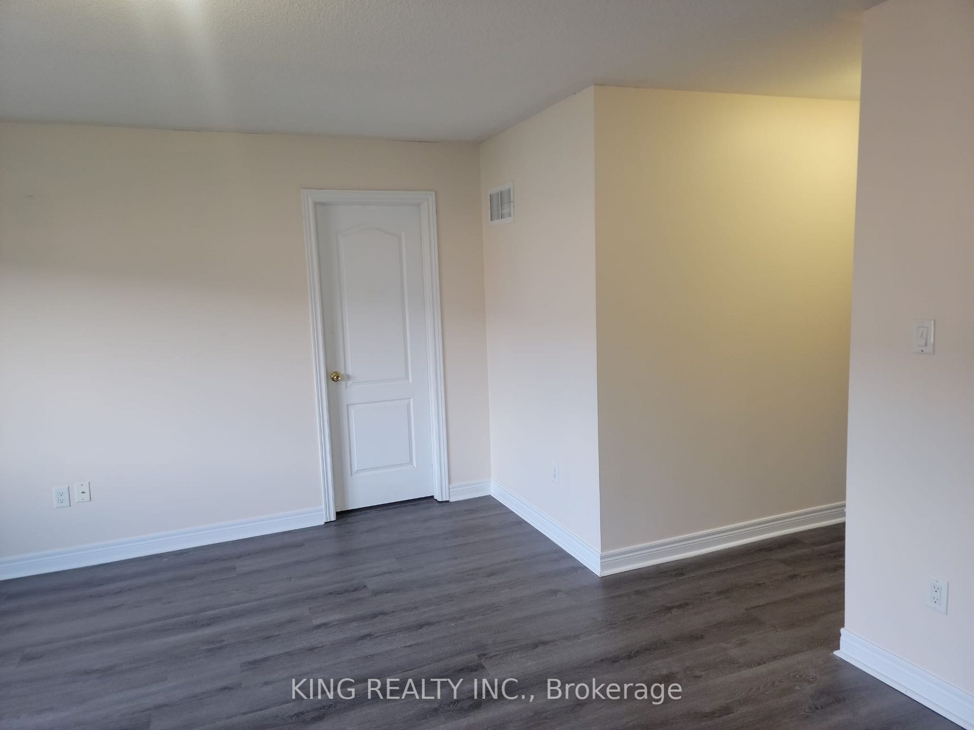 253 Giddings Crescent