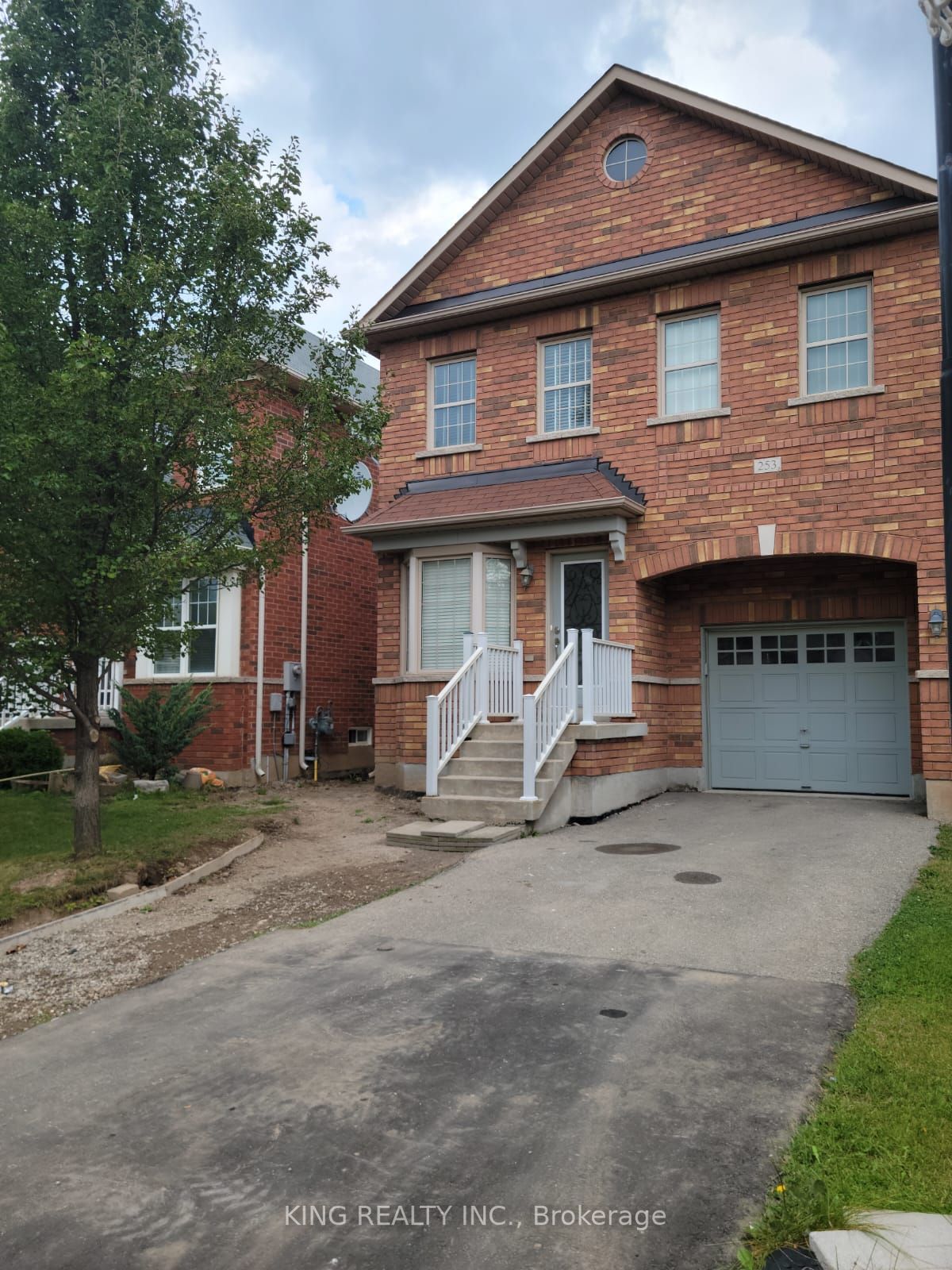253 Giddings Cres