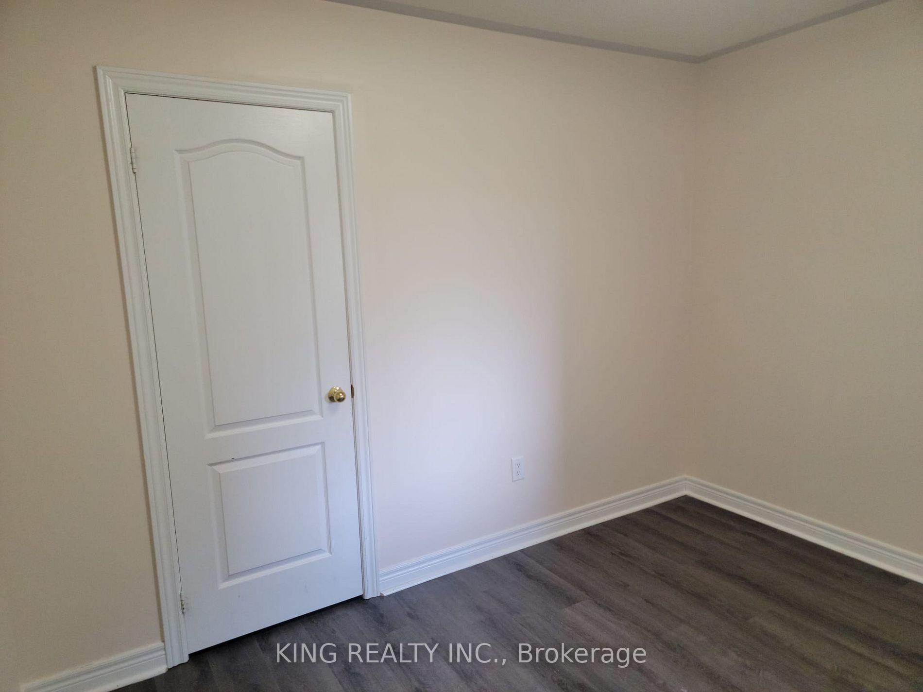253 Giddings Crescent