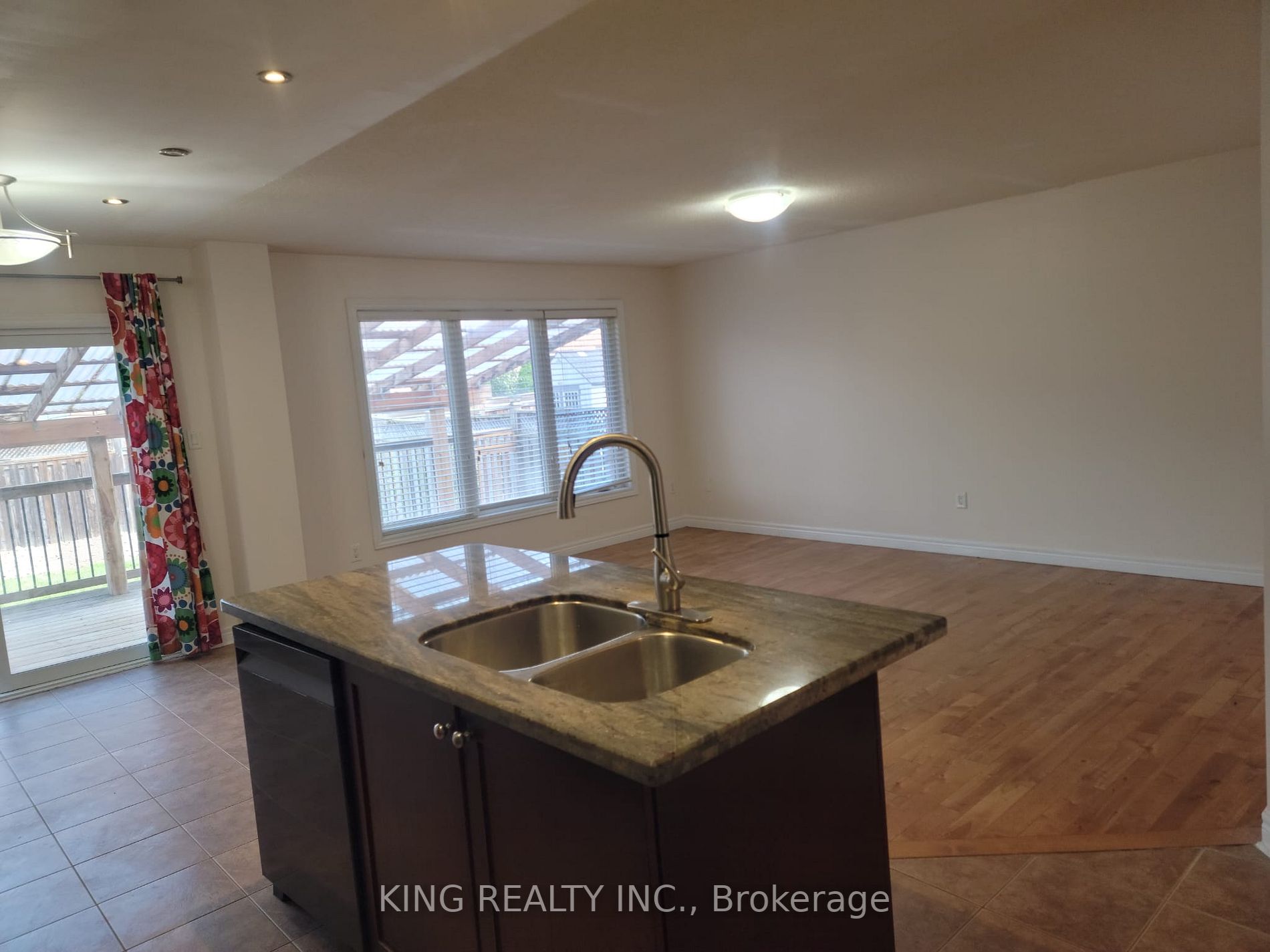 253 Giddings Crescent