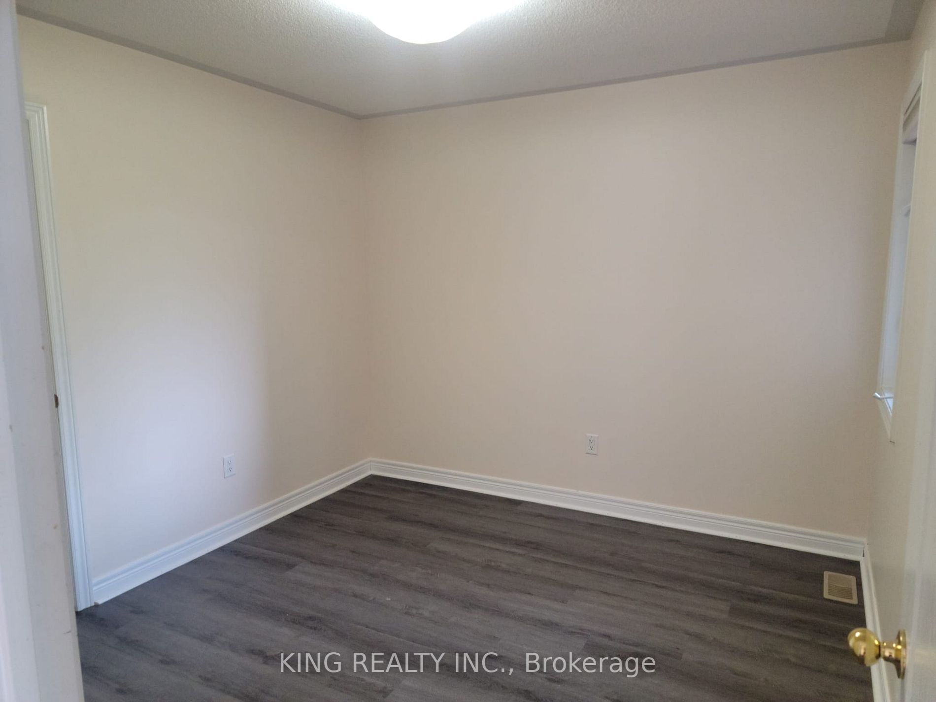 253 Giddings Crescent