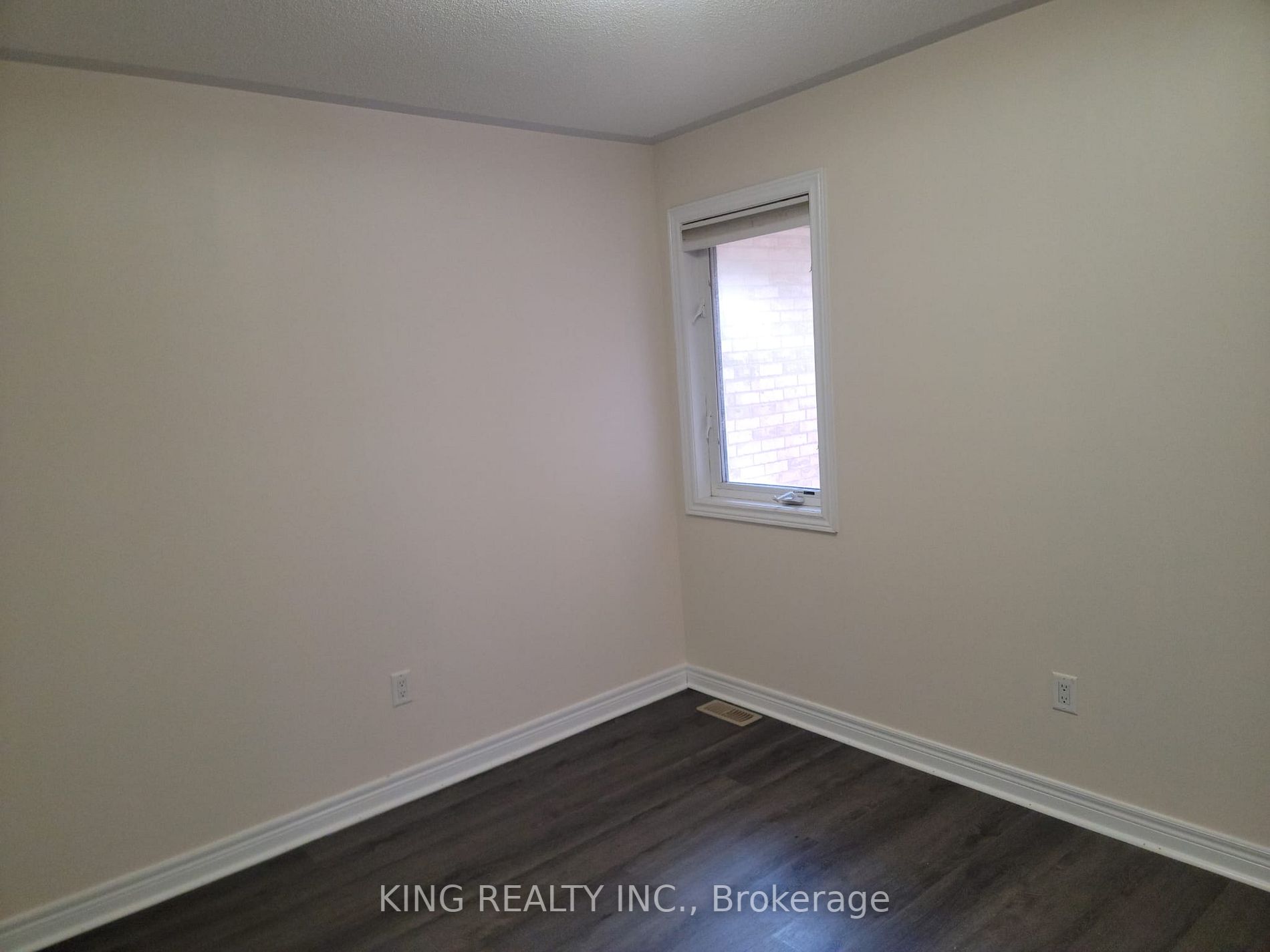 253 Giddings Crescent
