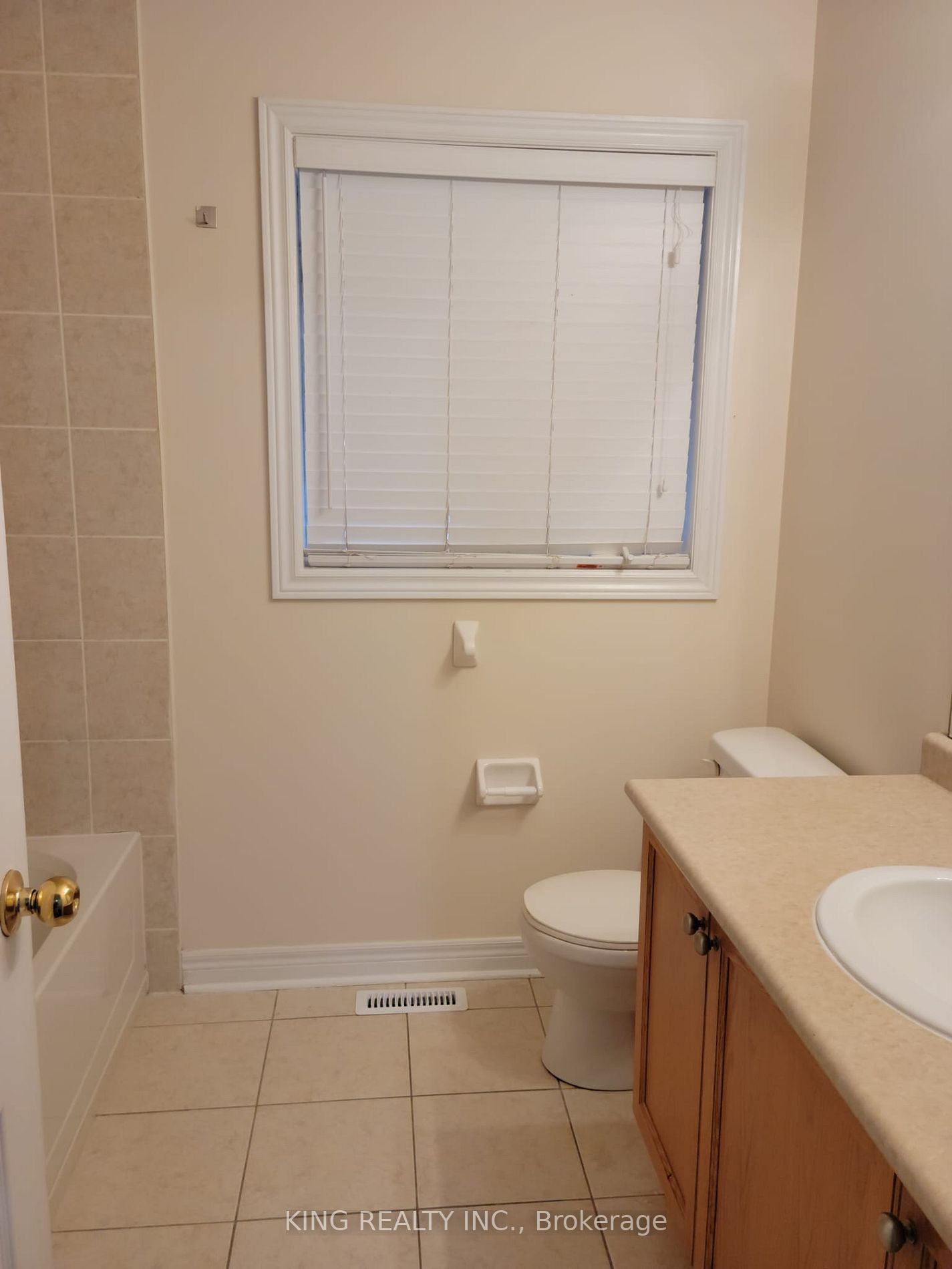 253 Giddings Crescent