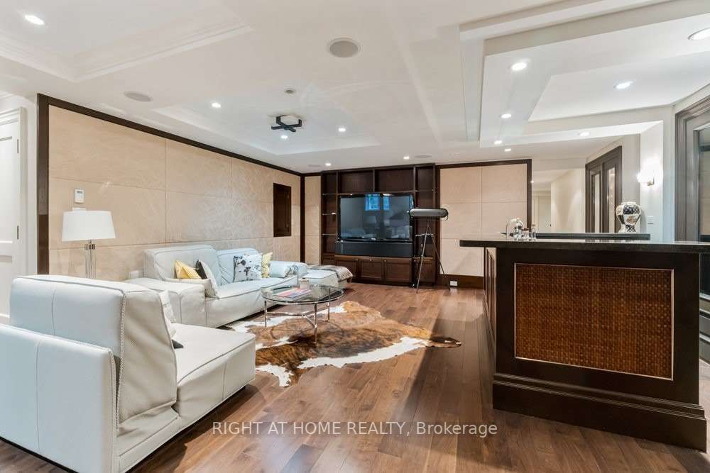 1476 Carmen Drive