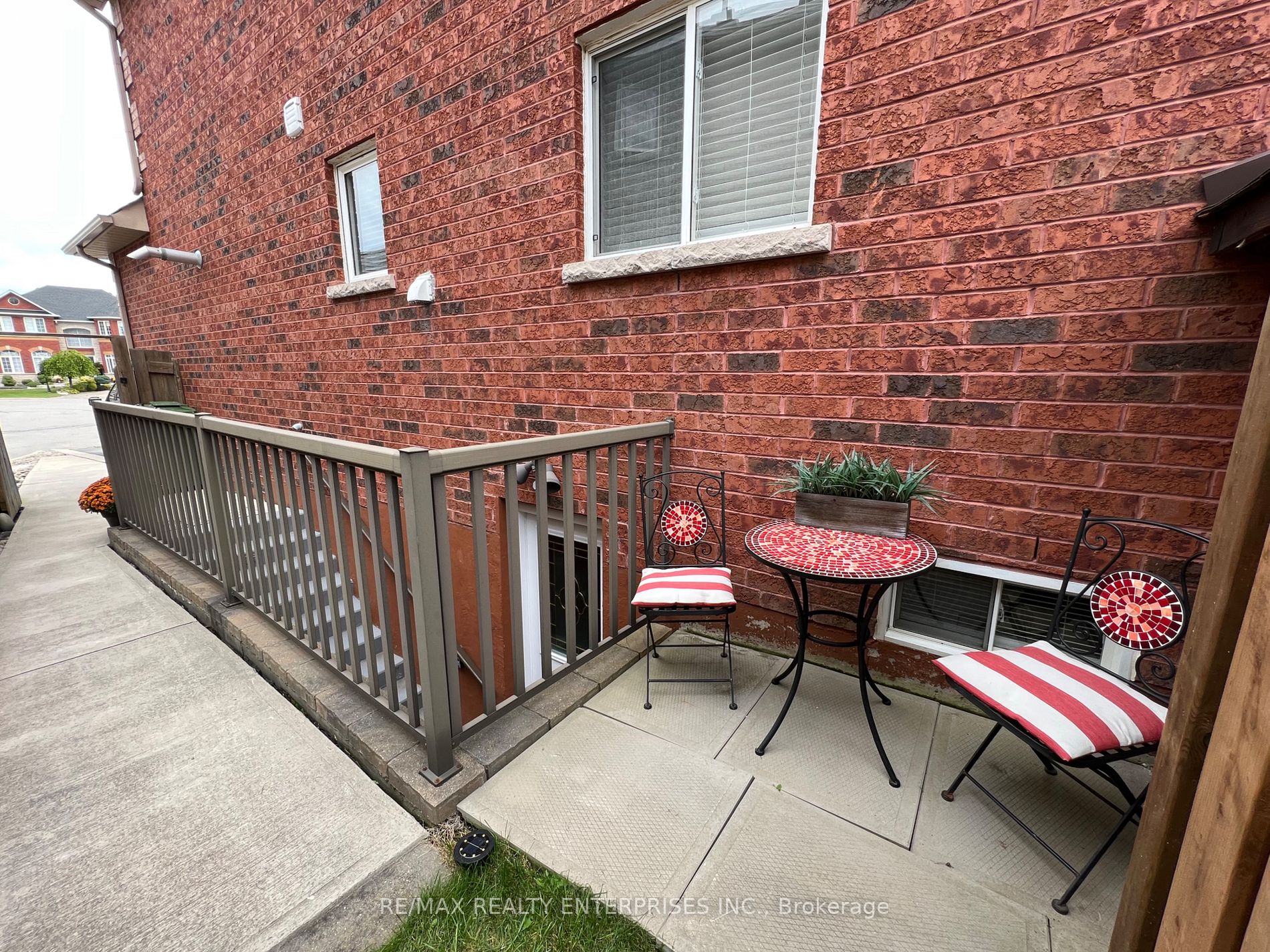39 Terrastone Court, #Lower