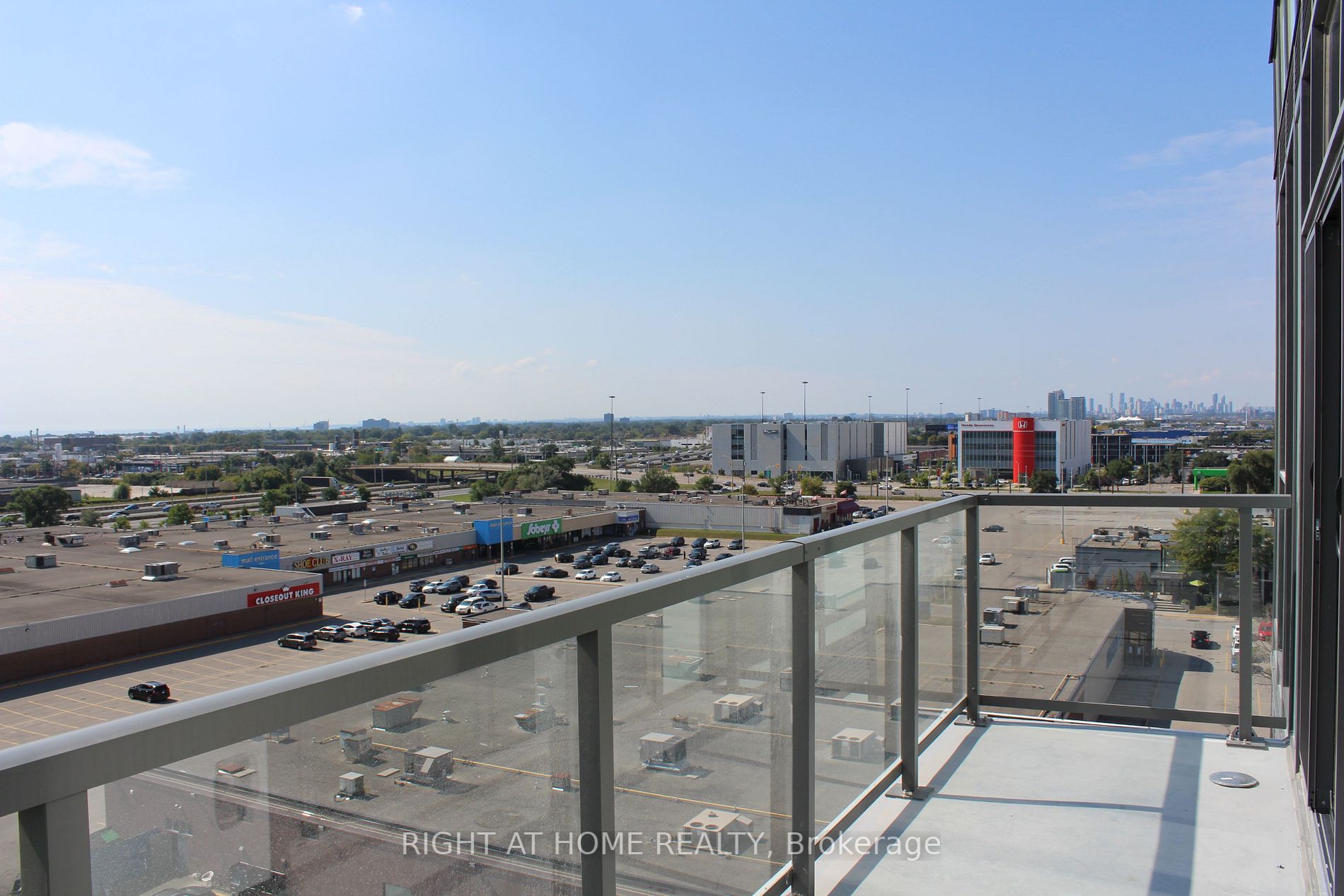 1195 The Queensway Ave, #810
