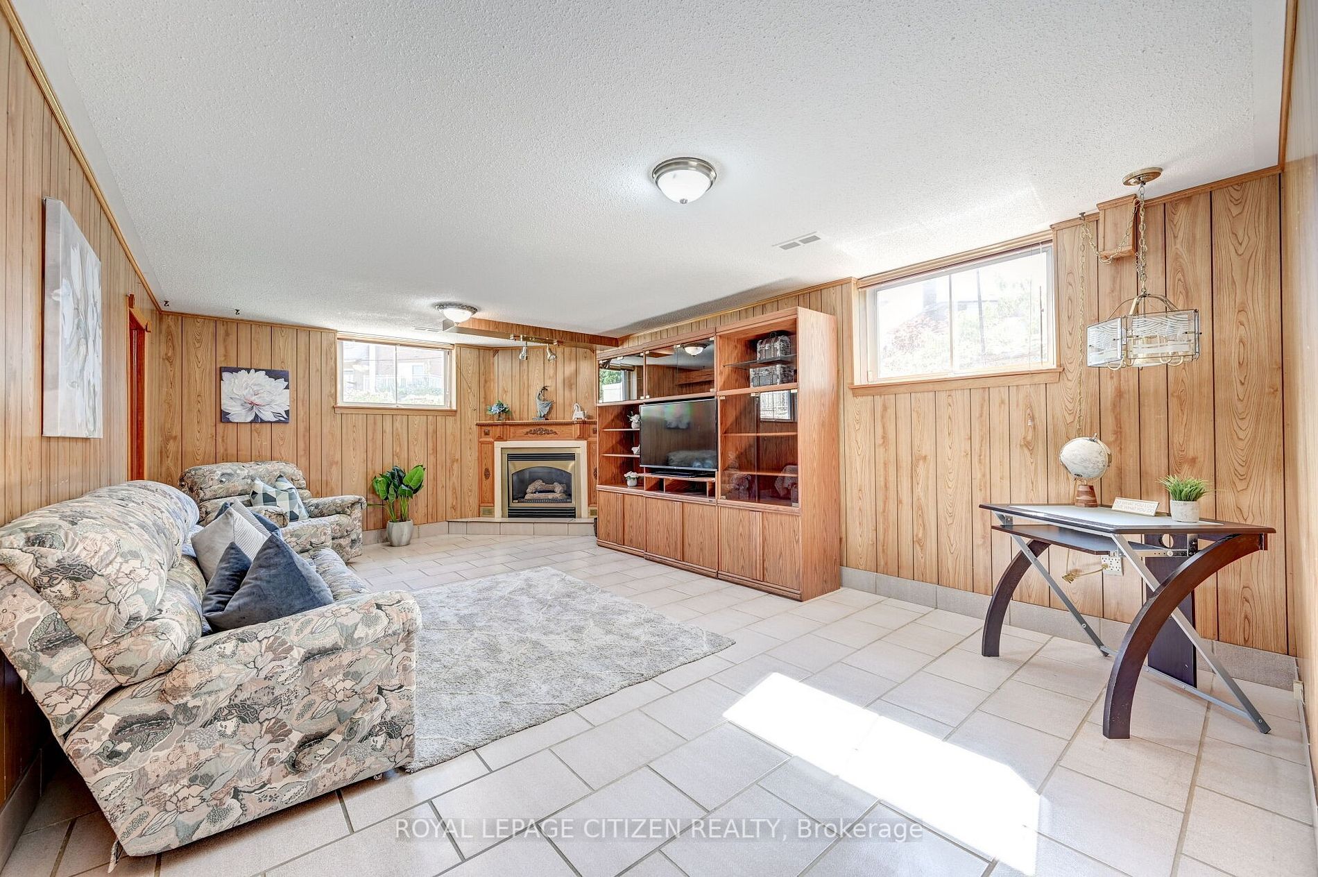 36 Orchardcroft Cres N