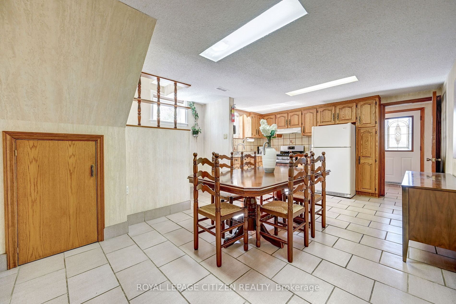 36 Orchardcroft Cres N