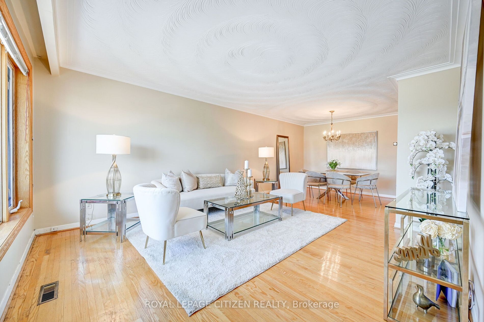 36 Orchardcroft Cres N