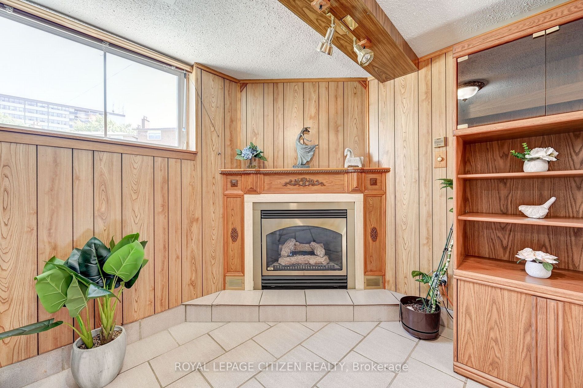 36 Orchardcroft Cres N