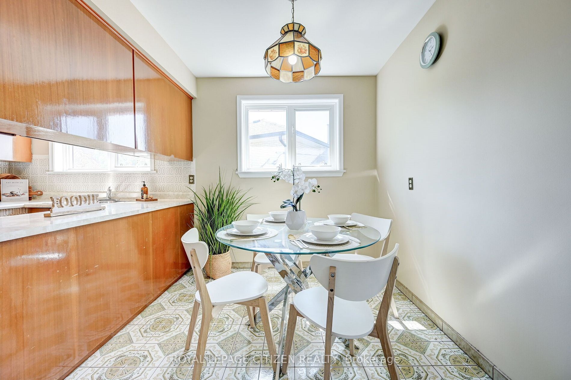 36 Orchardcroft Cres N