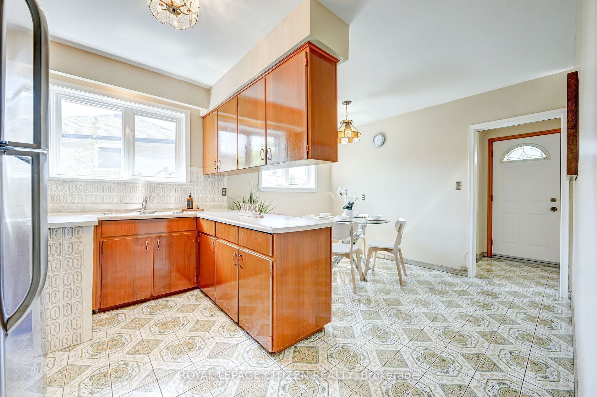 36 Orchardcroft Cres N