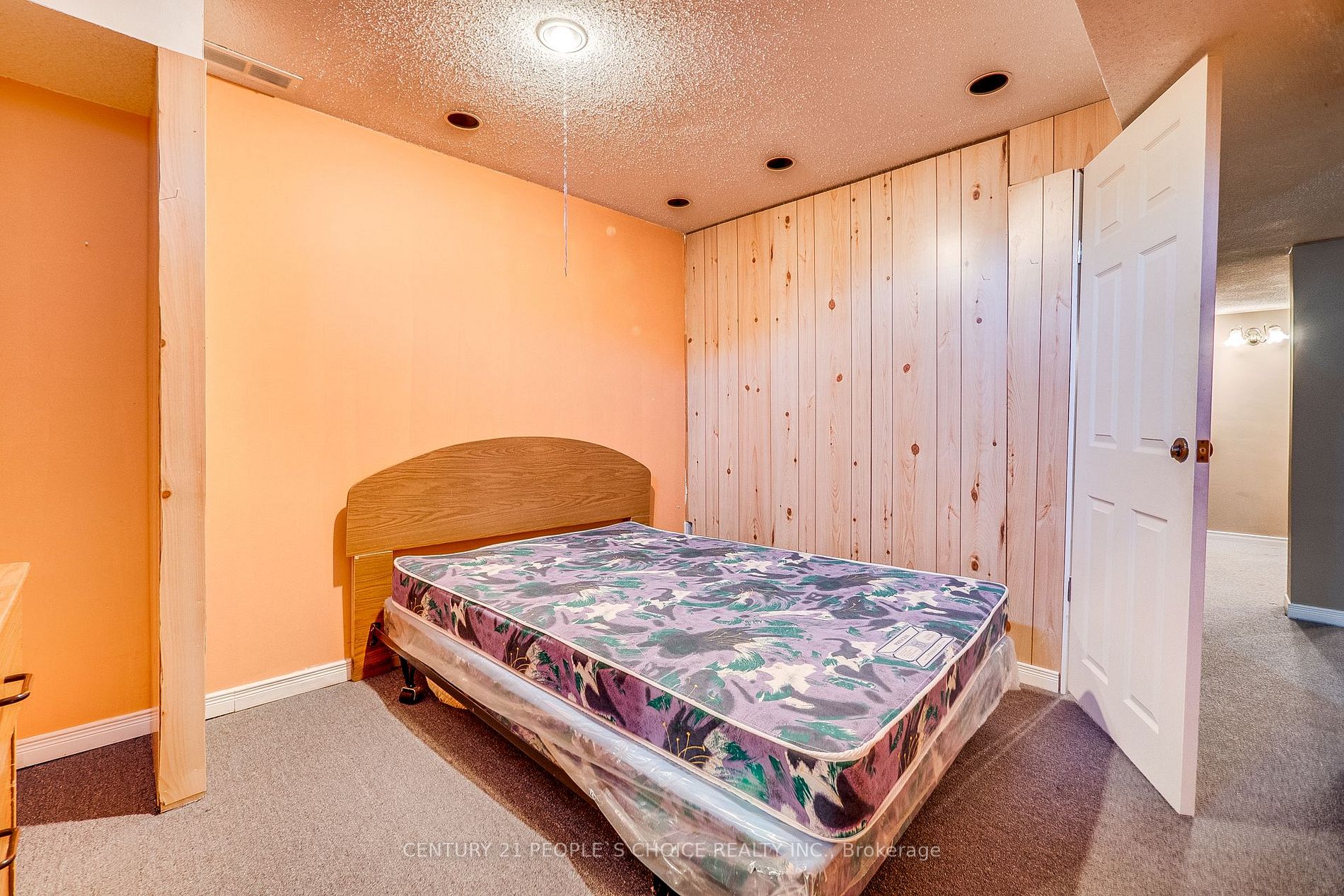 160 Toba Crescent