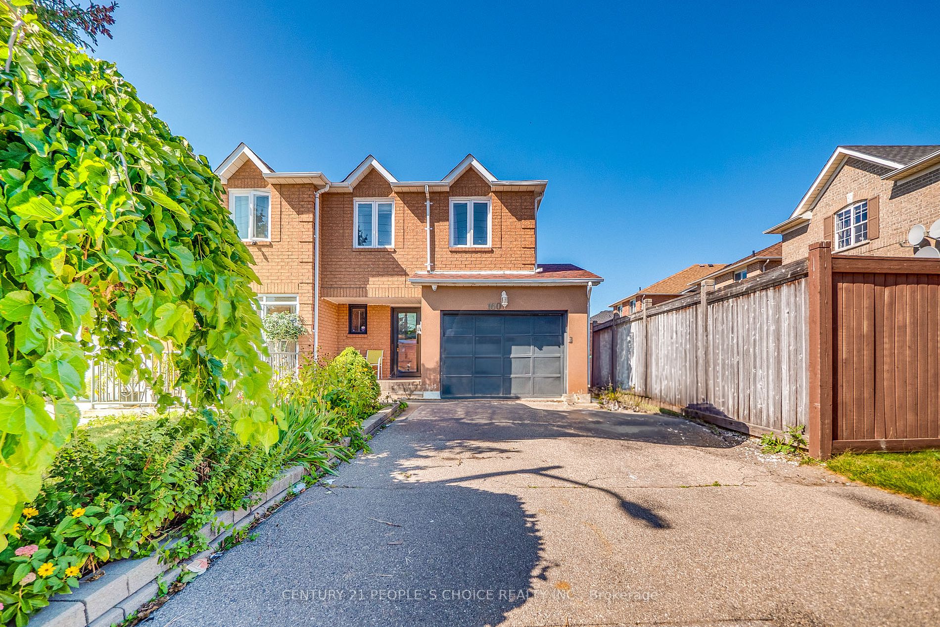 160 Toba Cres