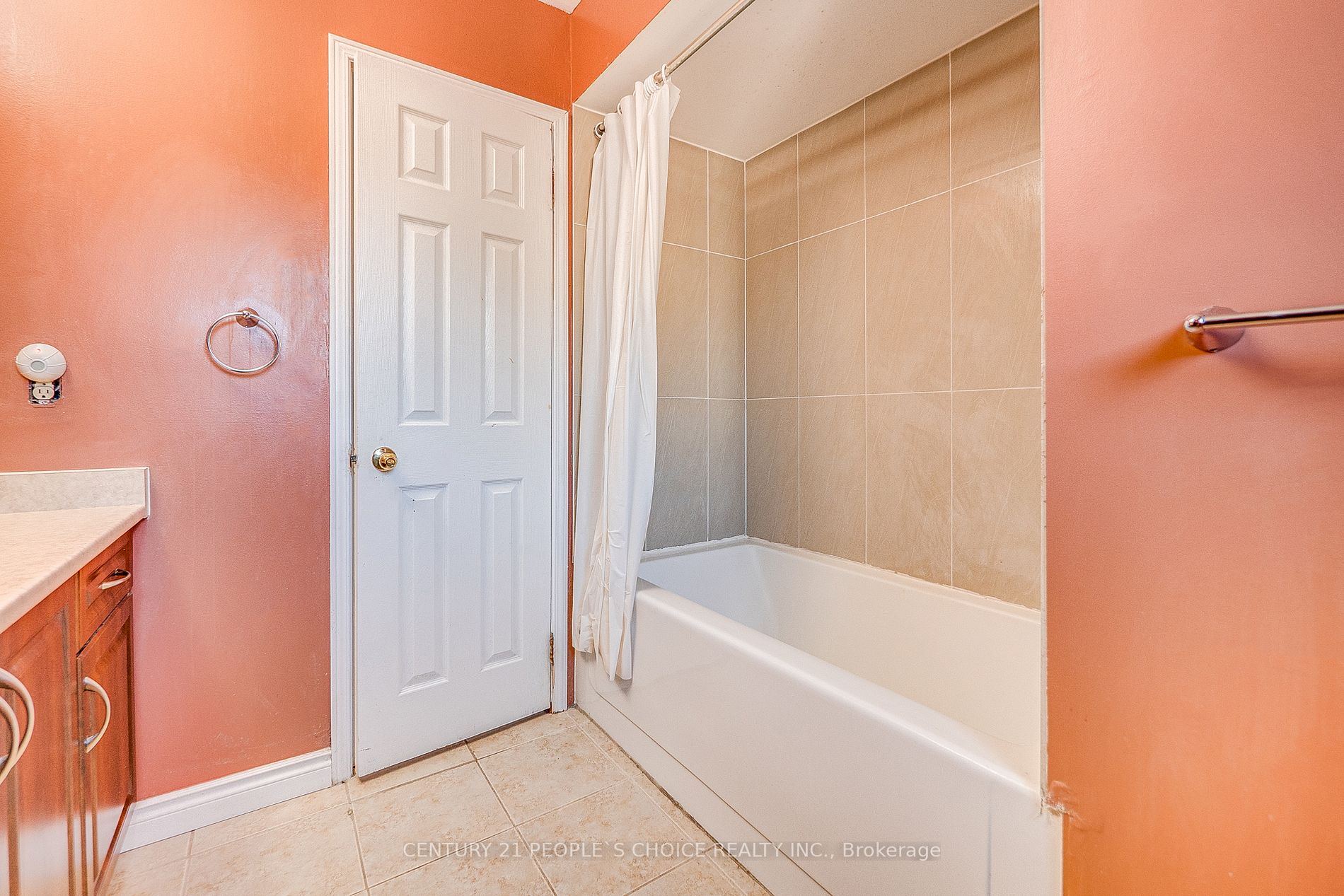 160 Toba Crescent