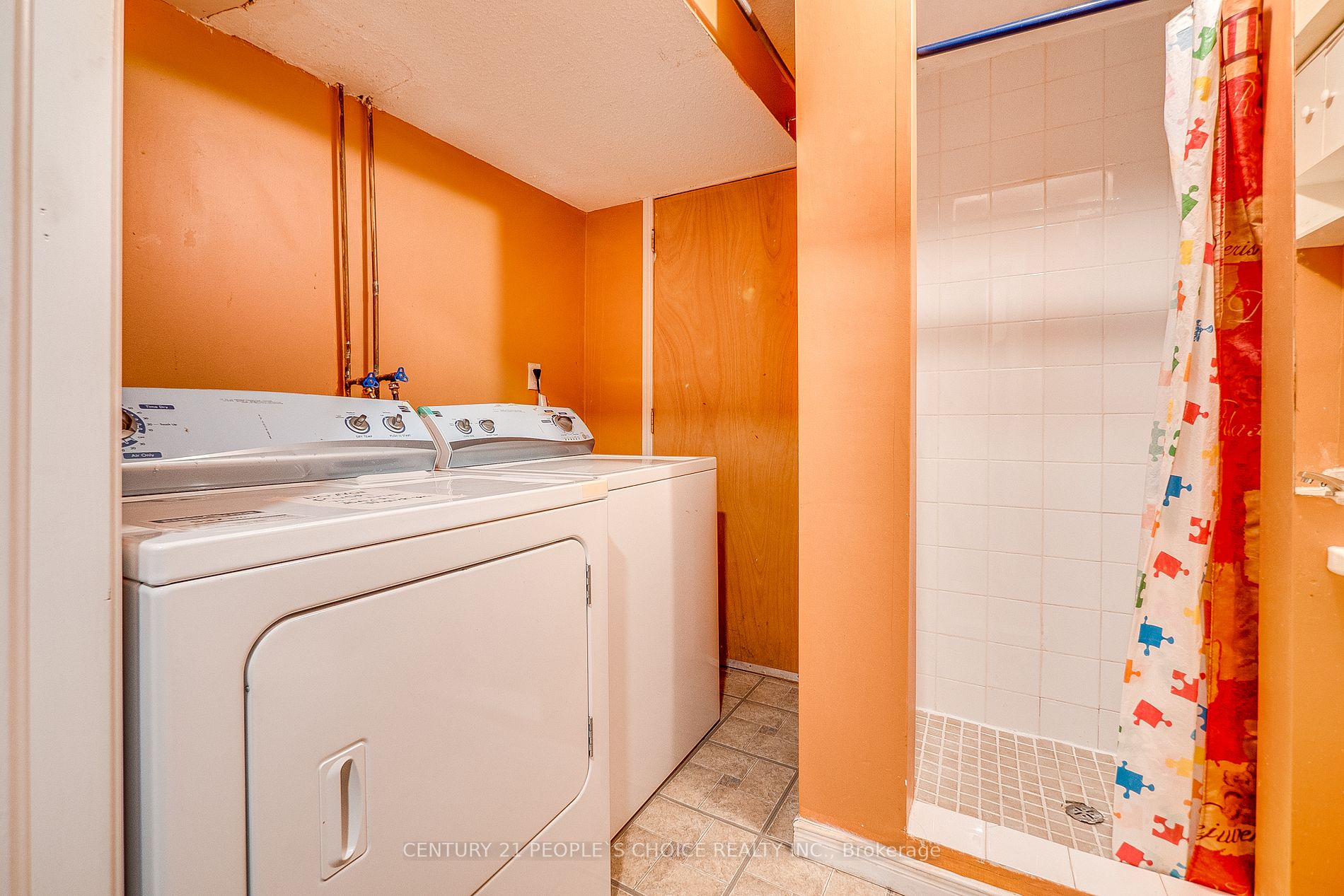 160 Toba Crescent