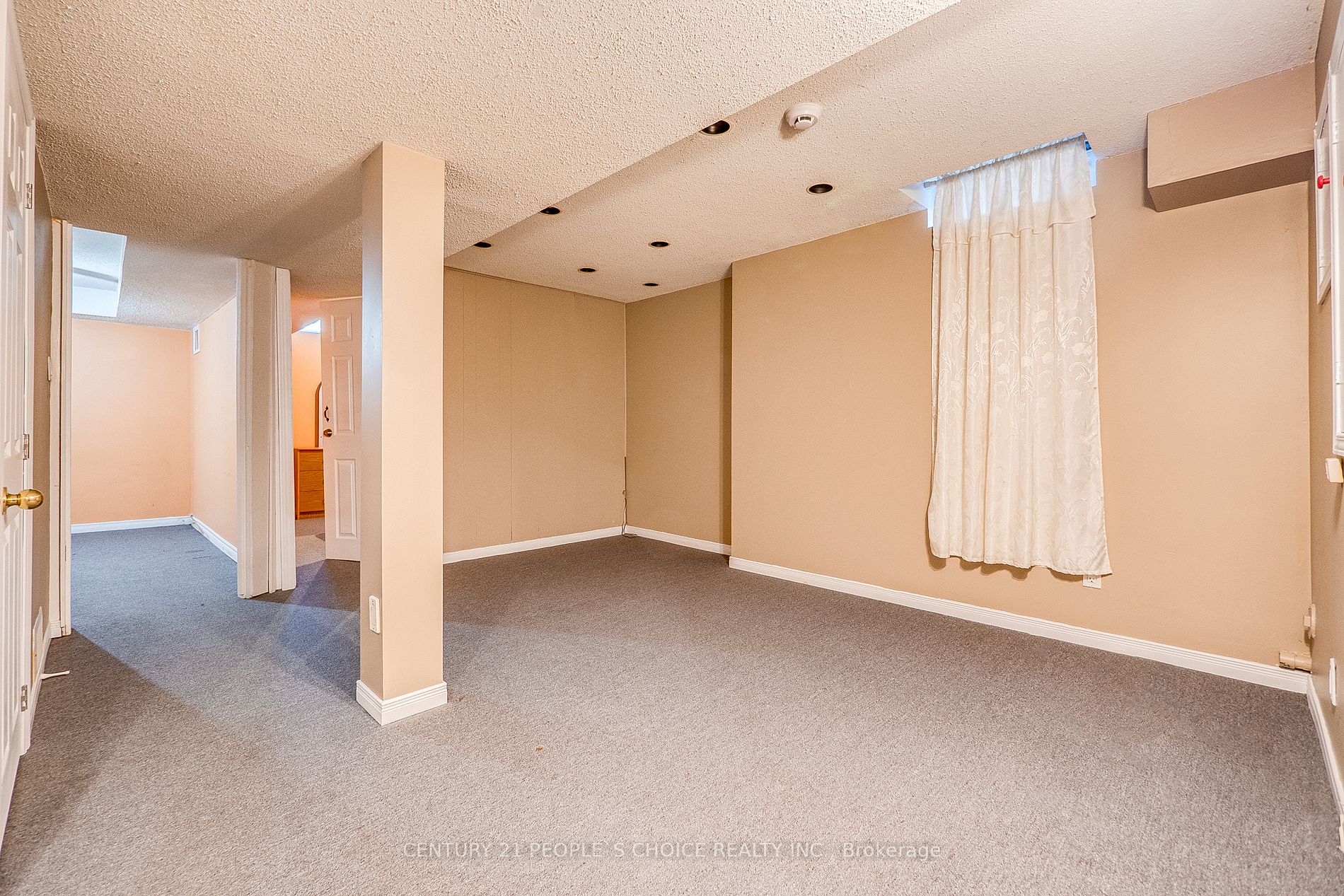 160 Toba Crescent