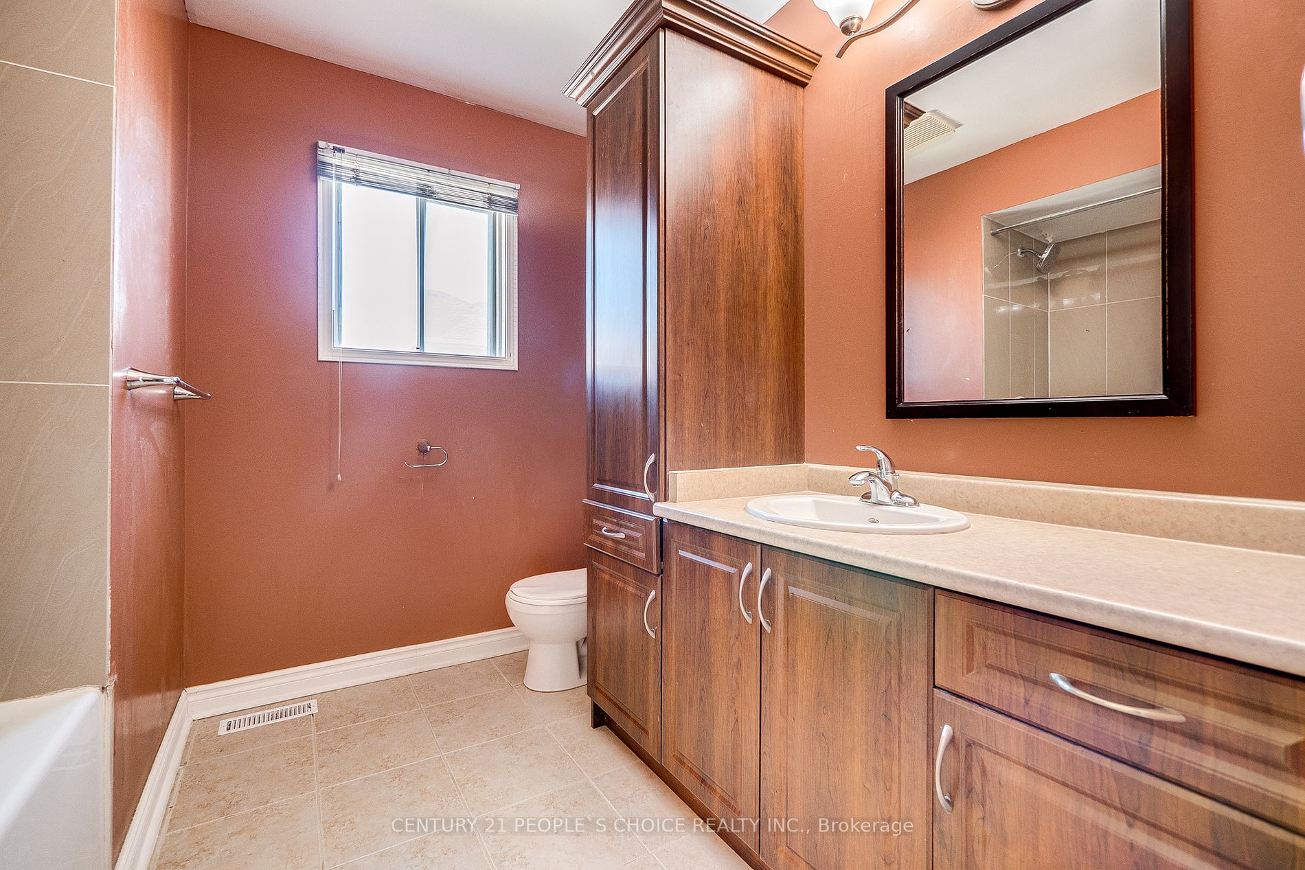 160 Toba Crescent