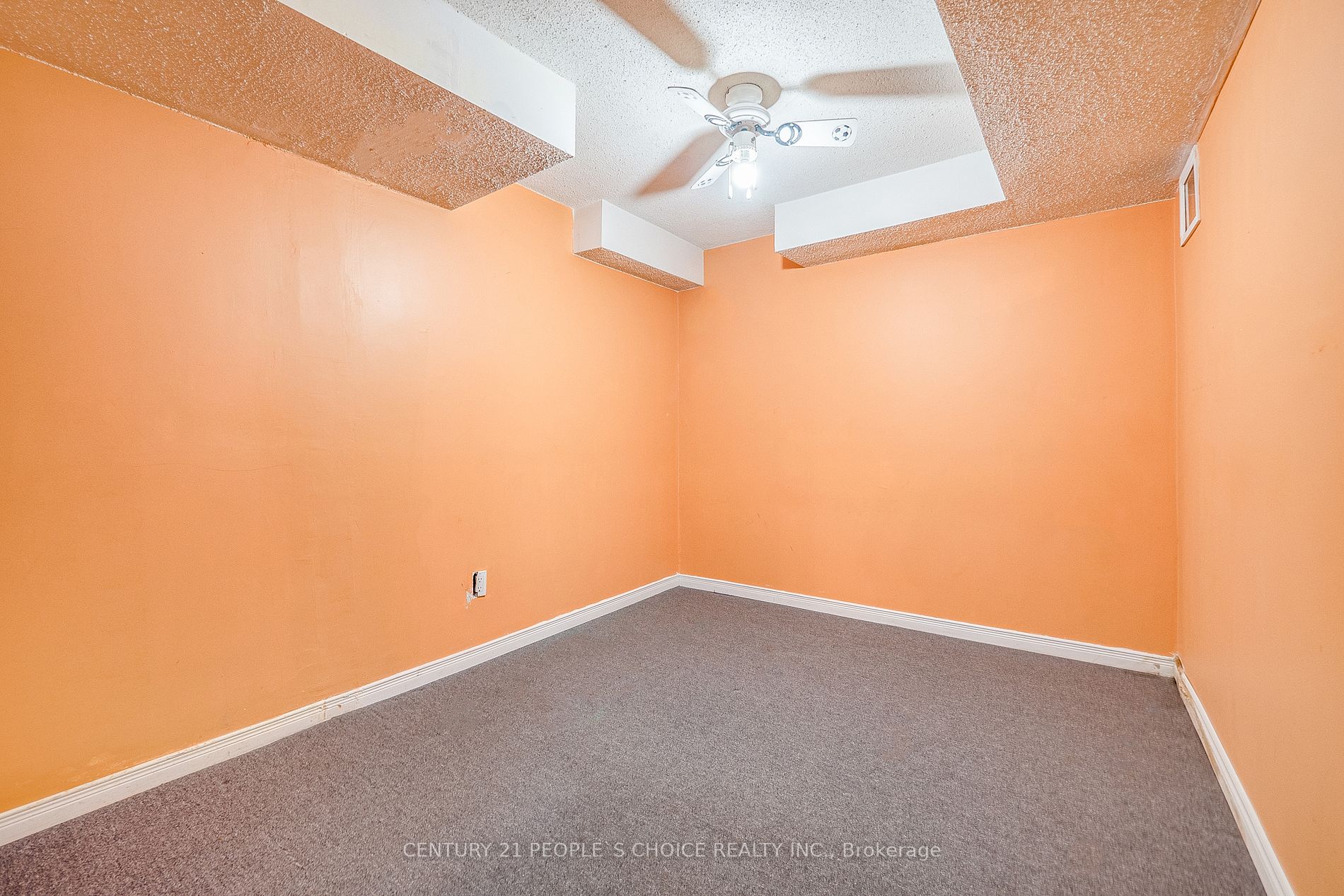 160 Toba Crescent