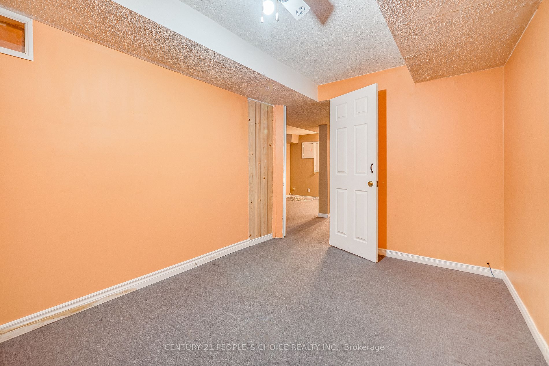 160 Toba Crescent