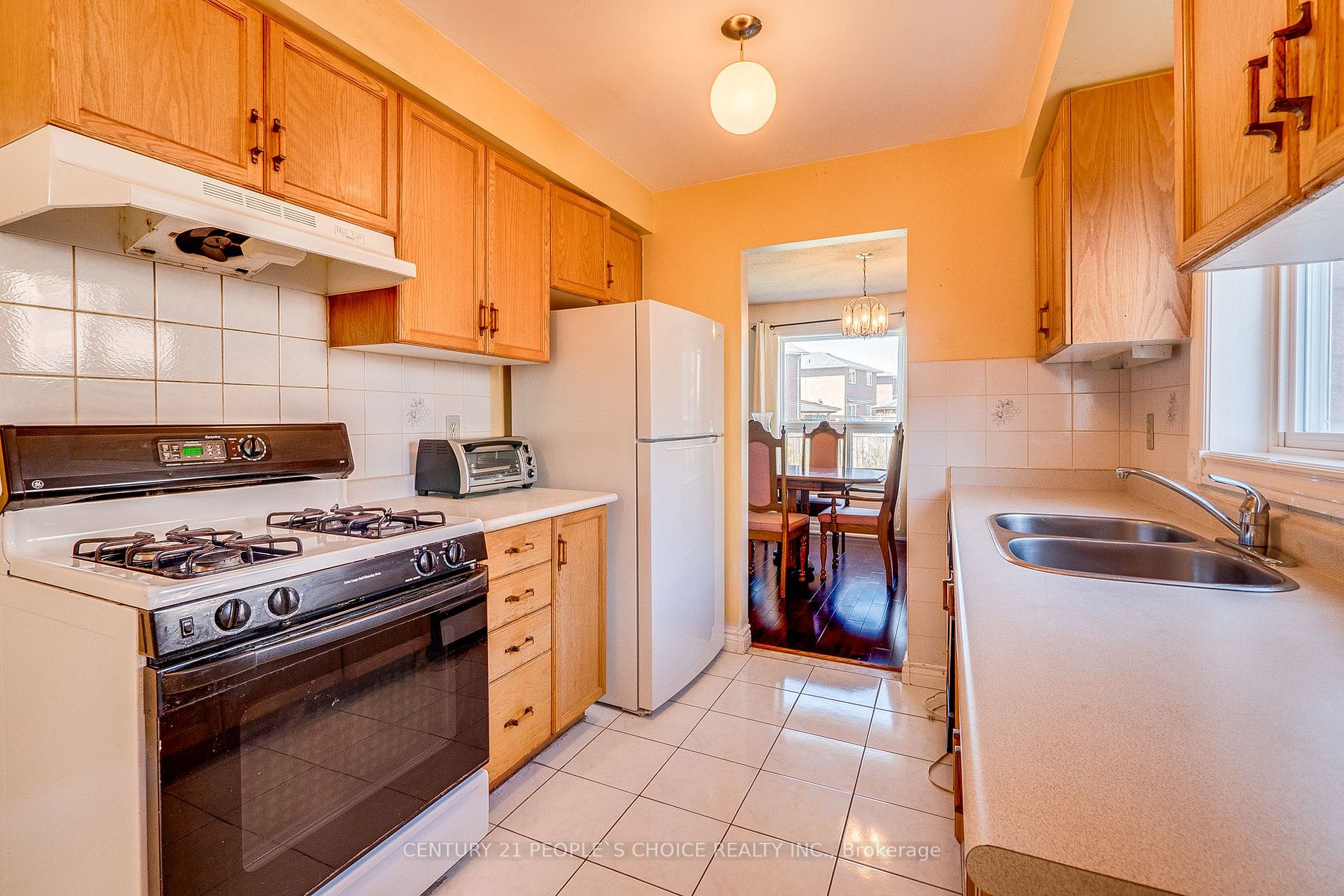 160 Toba Crescent