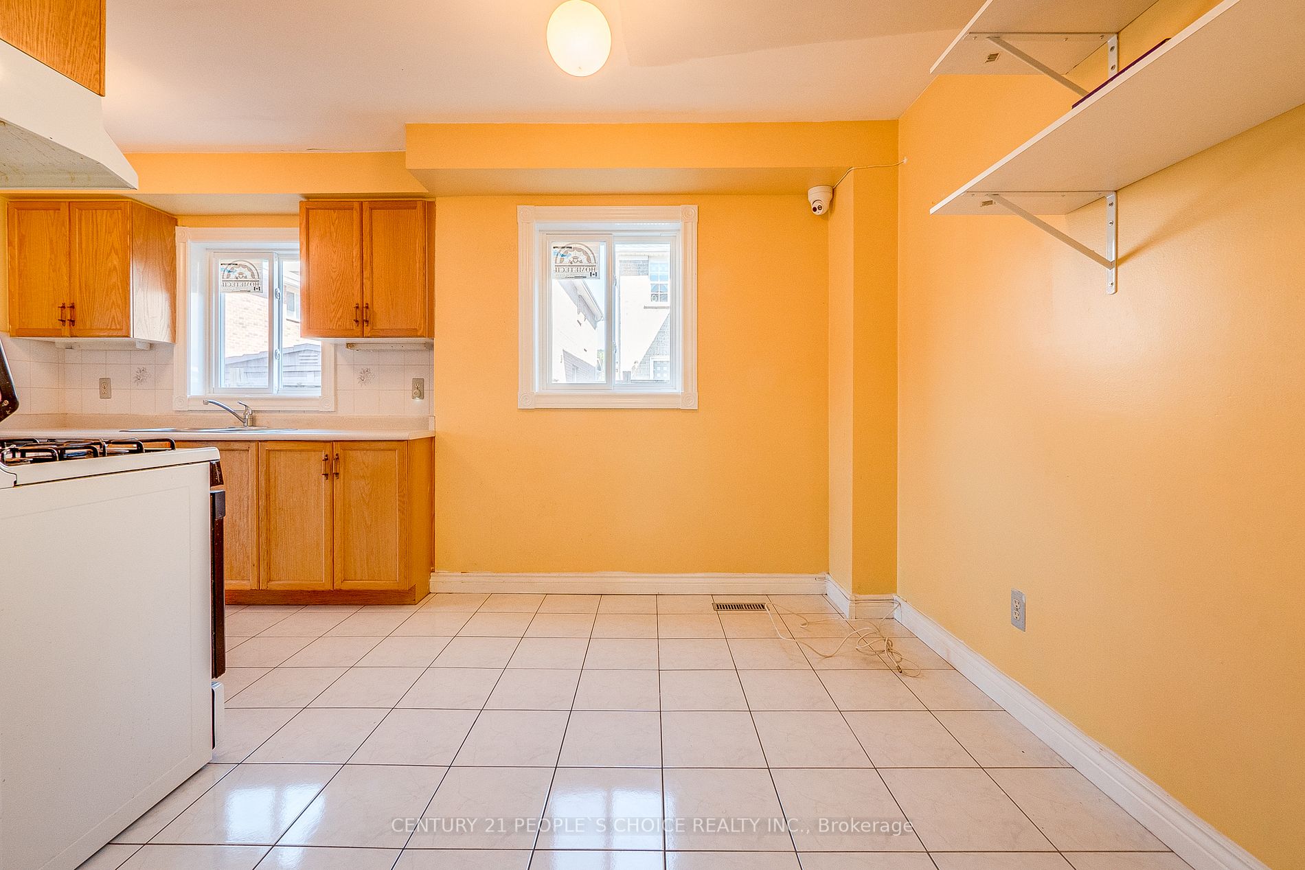 160 Toba Crescent