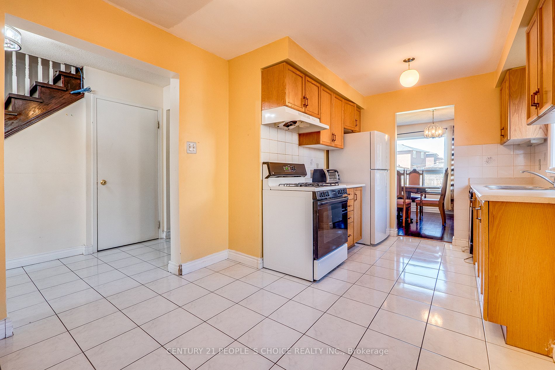 160 Toba Crescent