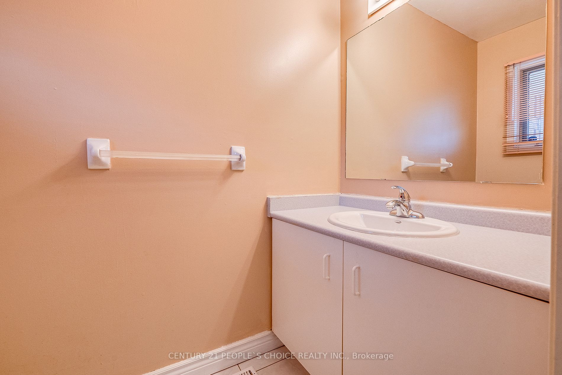 160 Toba Crescent