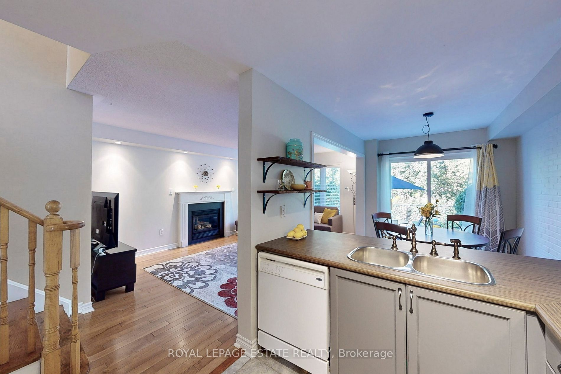 16 Fairway Court