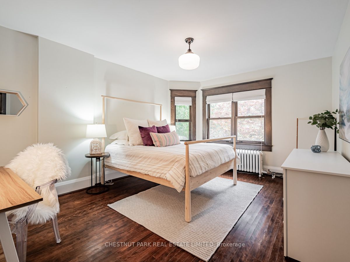 359 Parkside Dr