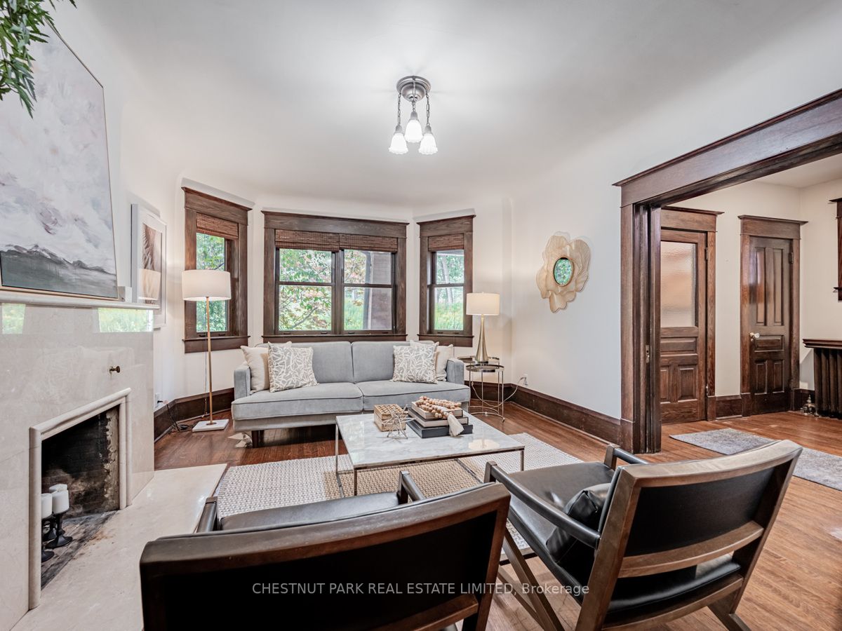 359 Parkside Dr