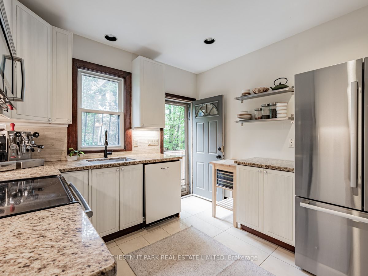 359 Parkside Dr