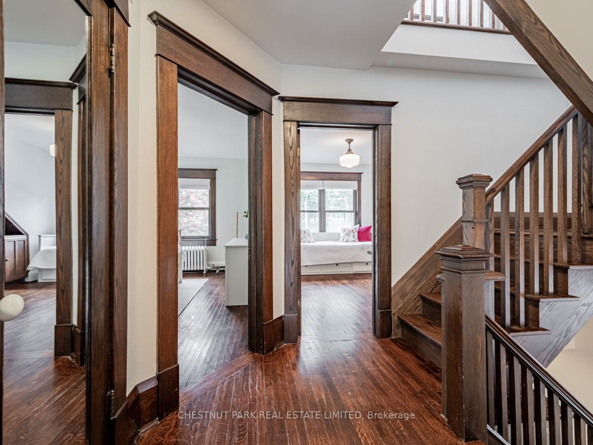 359 Parkside Dr