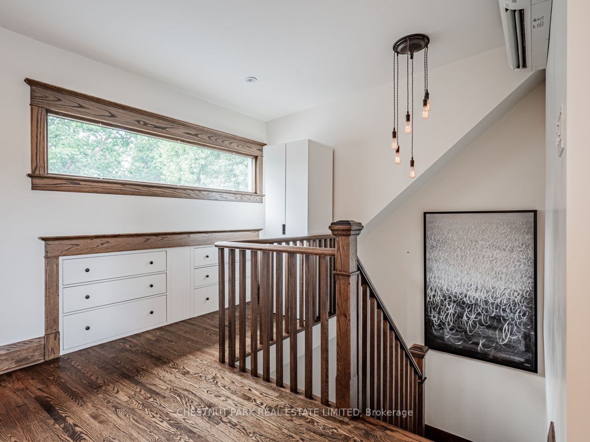 359 Parkside Dr