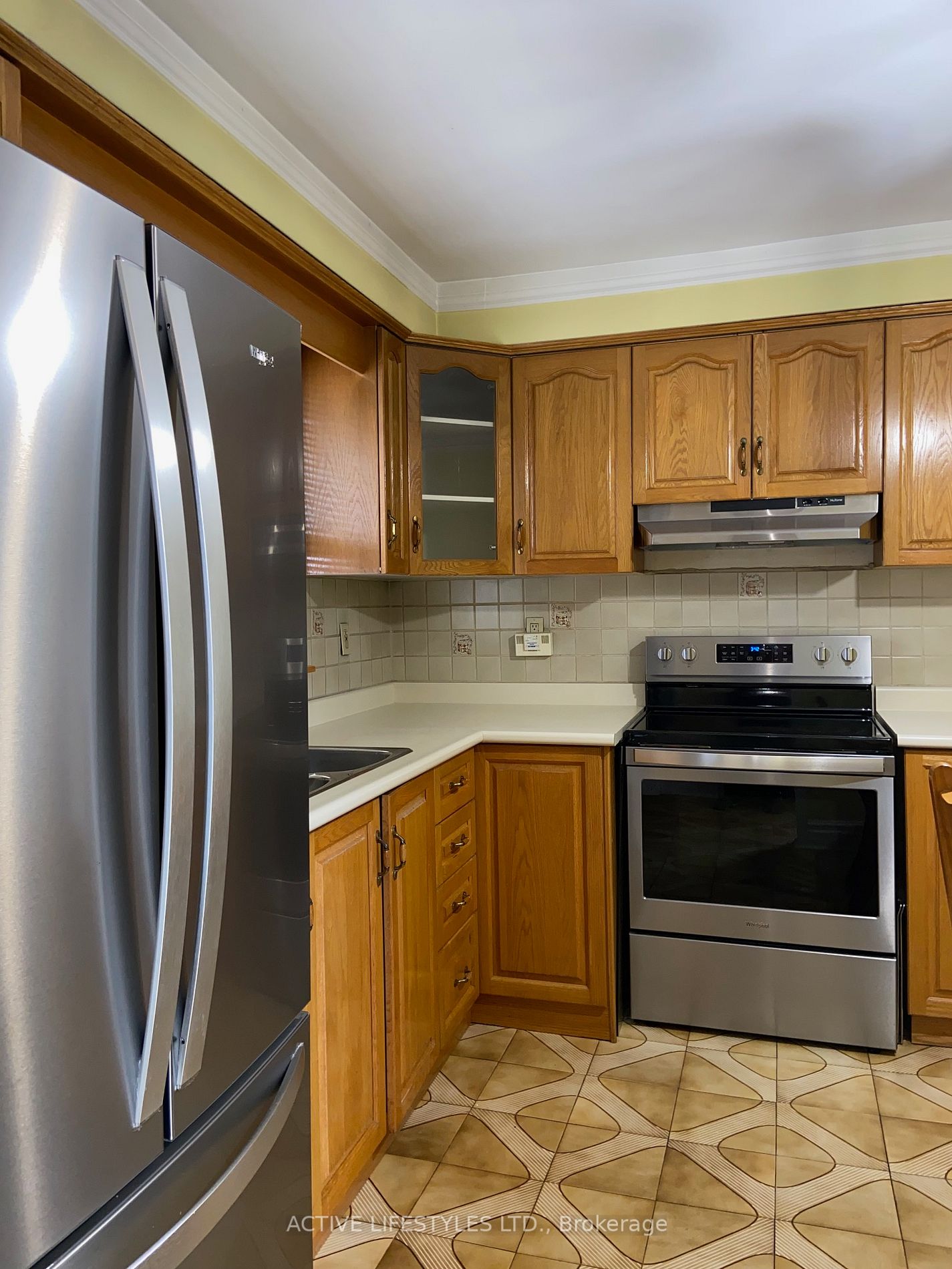 16 Chateau Court