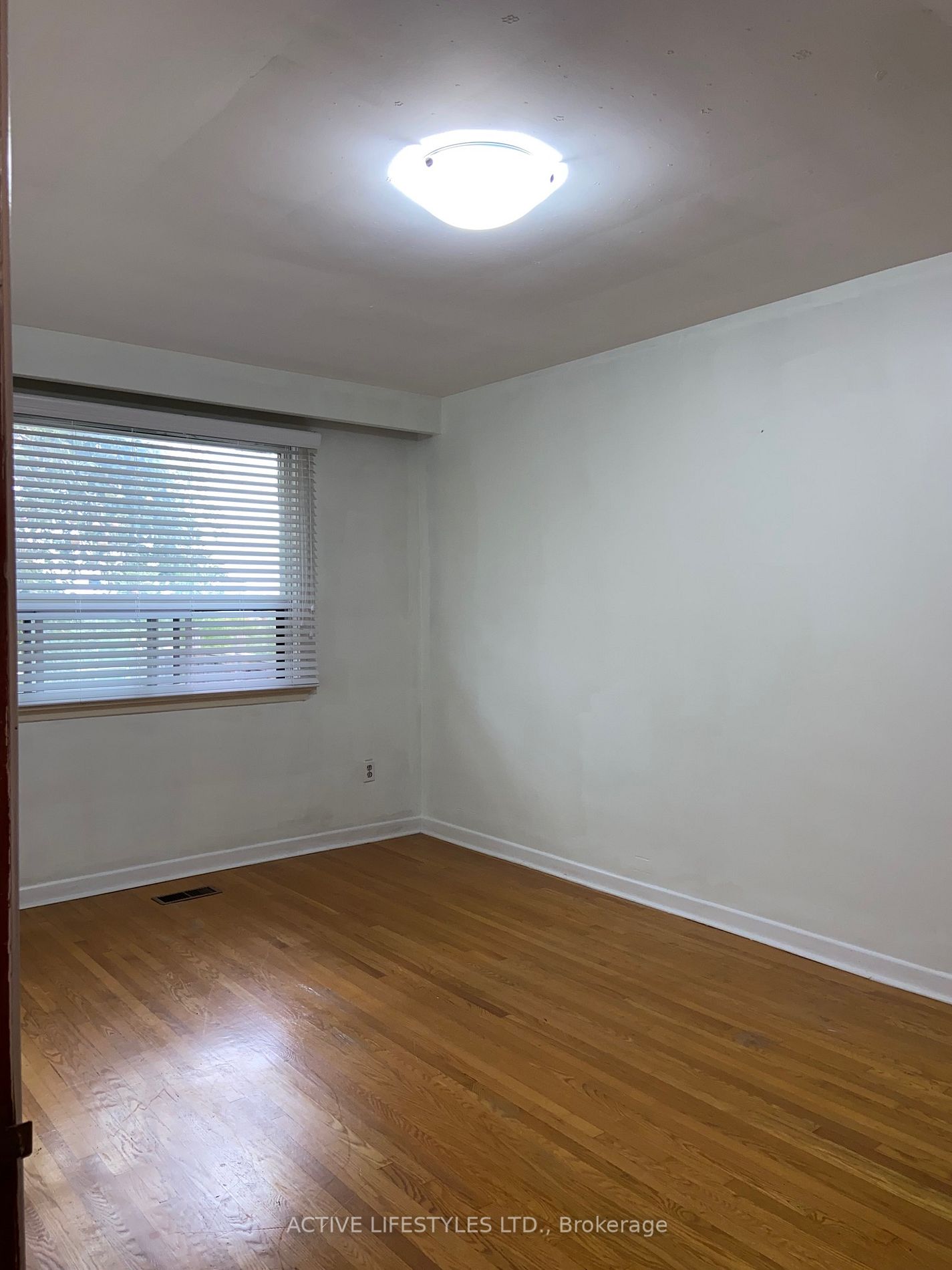 16 Chateau Court