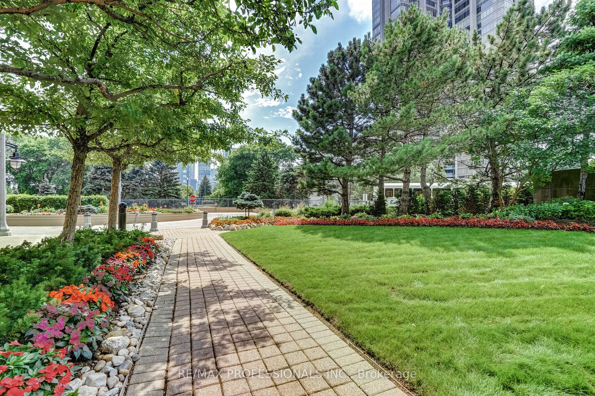 Listing W7007900 - Large Photo # 32