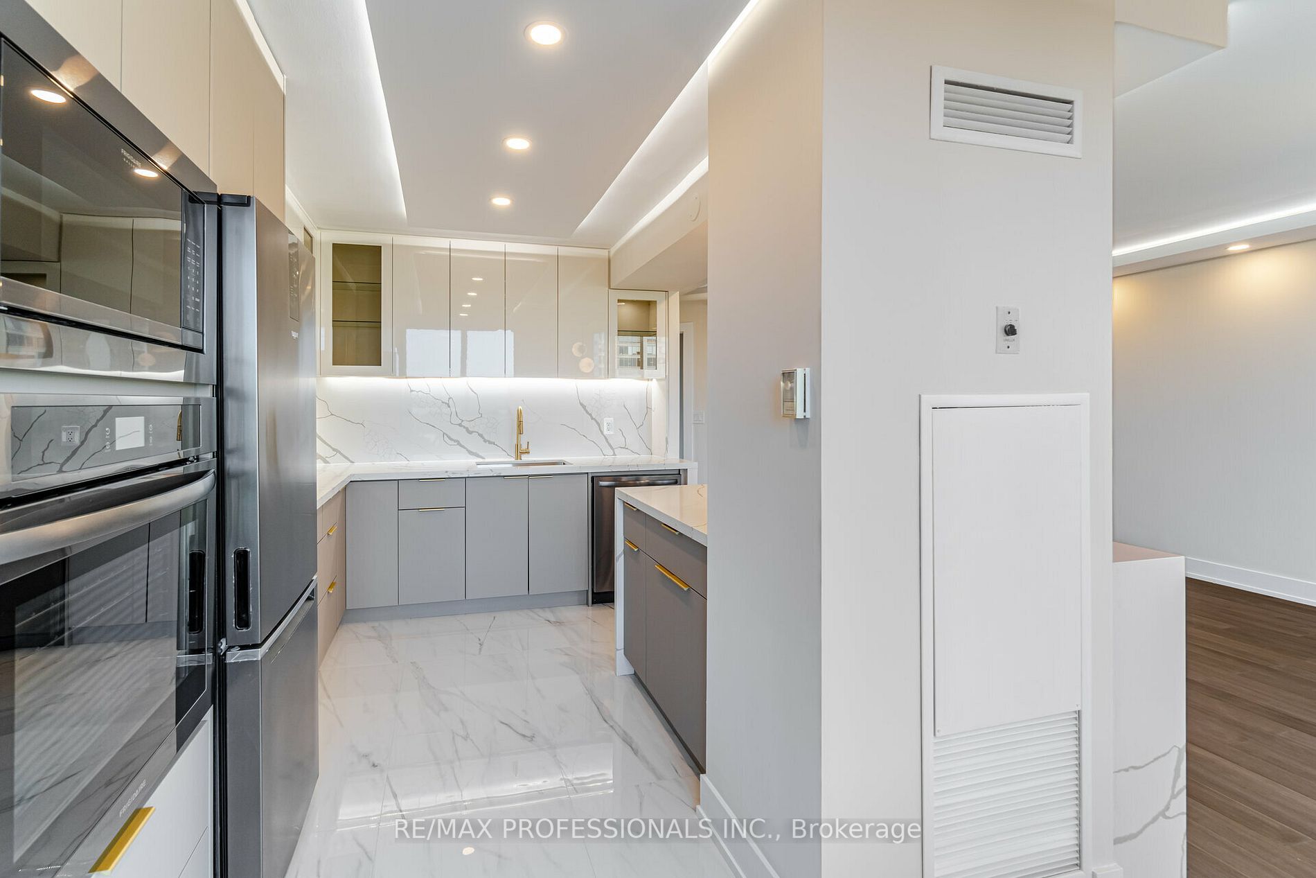 Listing W7007900 - Large Photo # 11