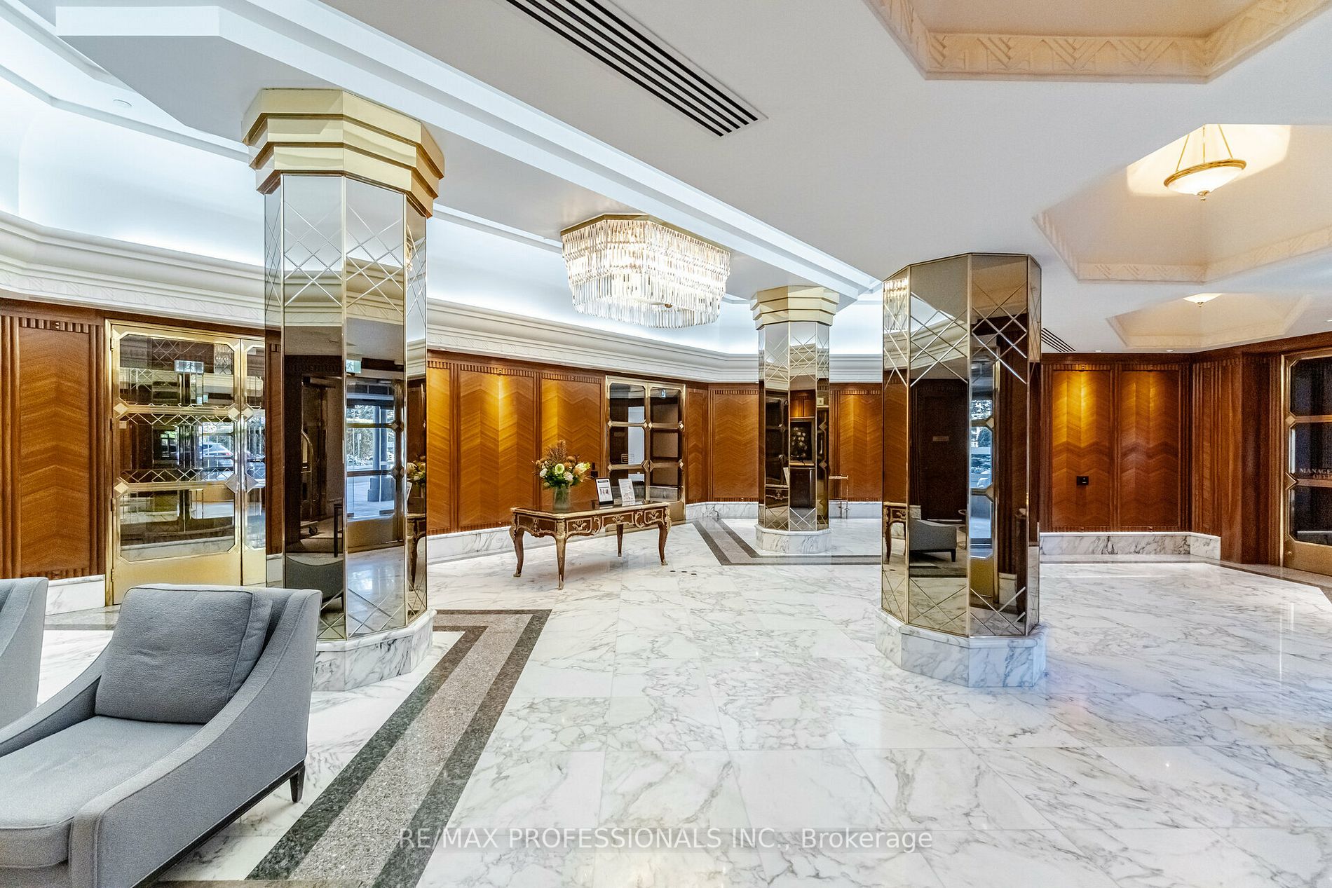 1 Palace Pier Crt, #507