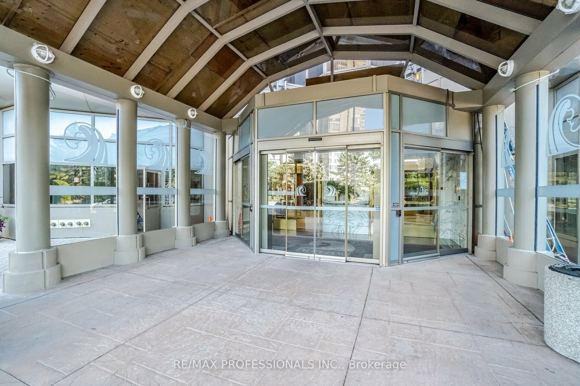 1 Palace Pier Crt, #507