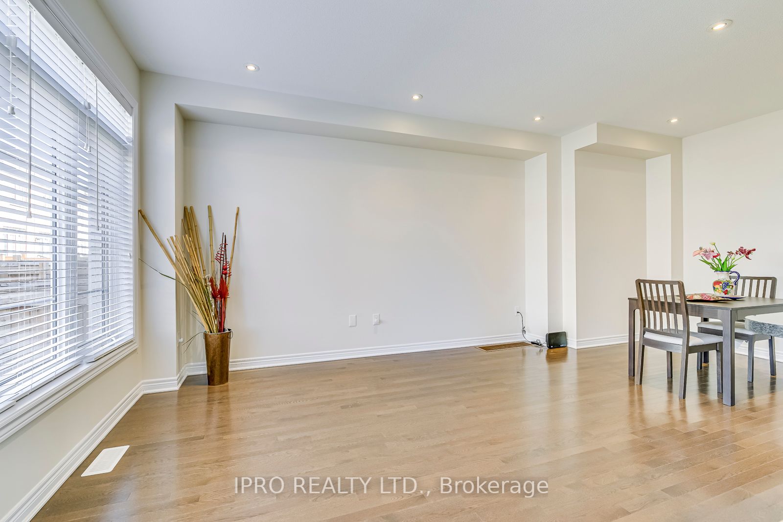 3029 Rivertrail Common