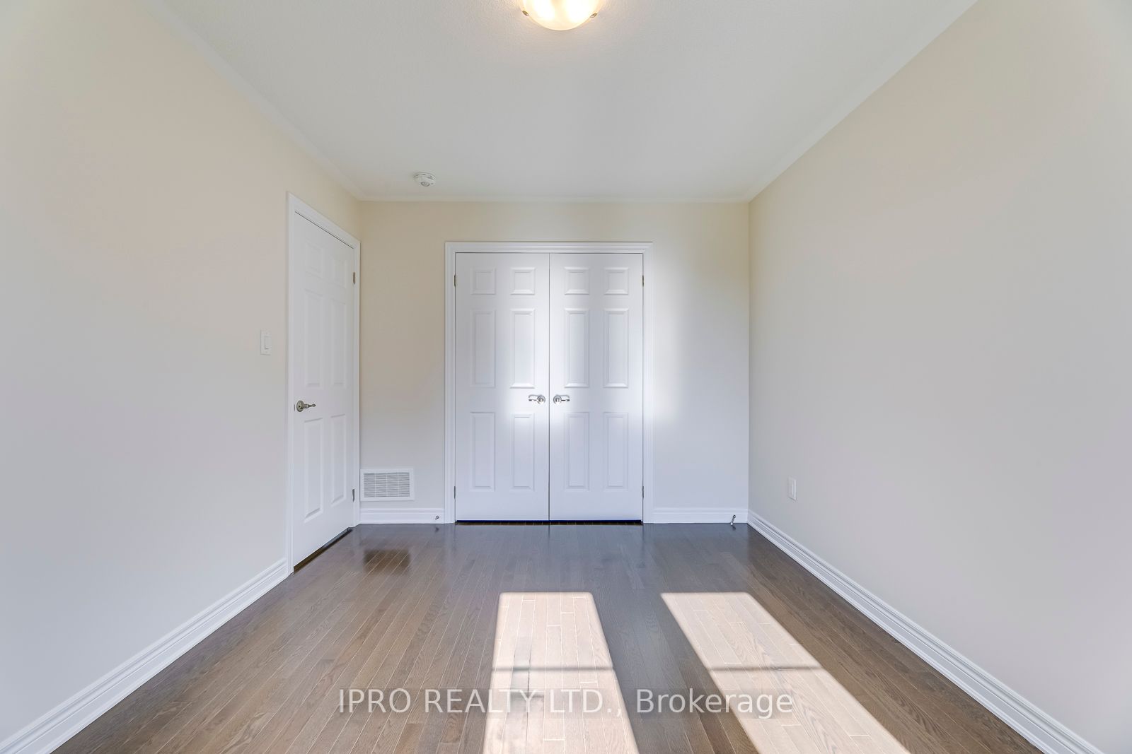 3029 Rivertrail Common