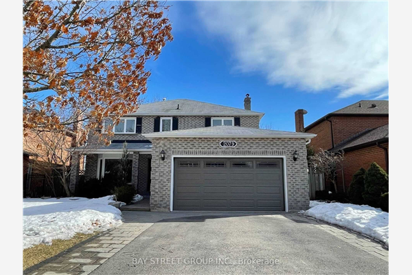 2079 Pineview Dr, Oakville