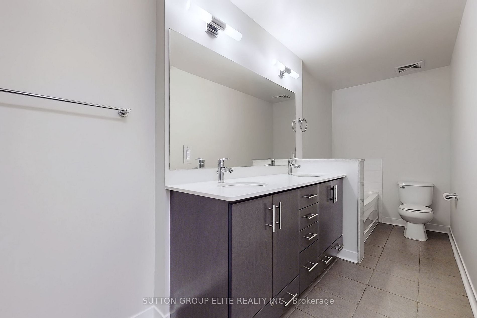 370 Square One Dr, #Th26