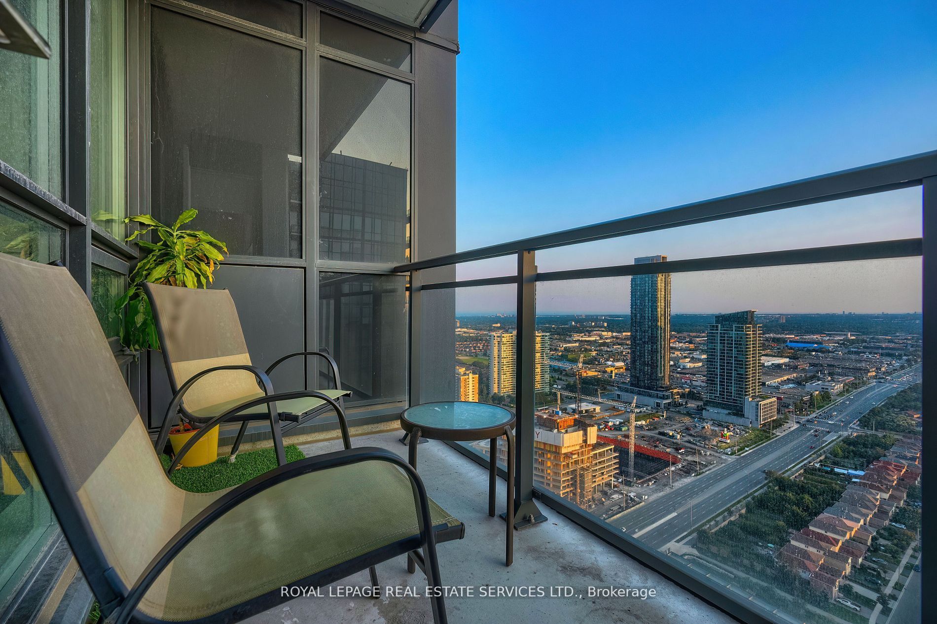 510 Curran Pl, #3303