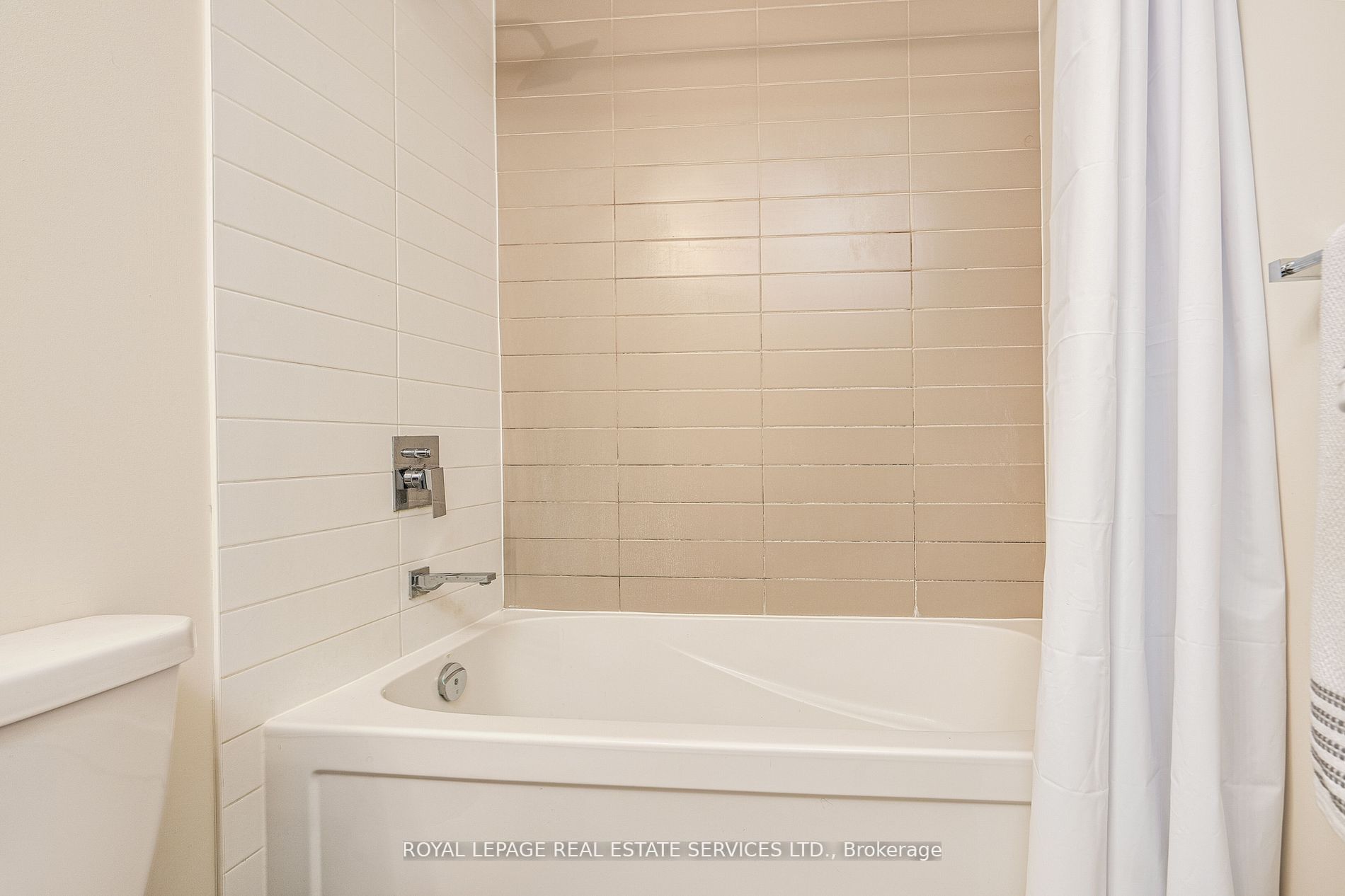 510 Curran Pl, #3303