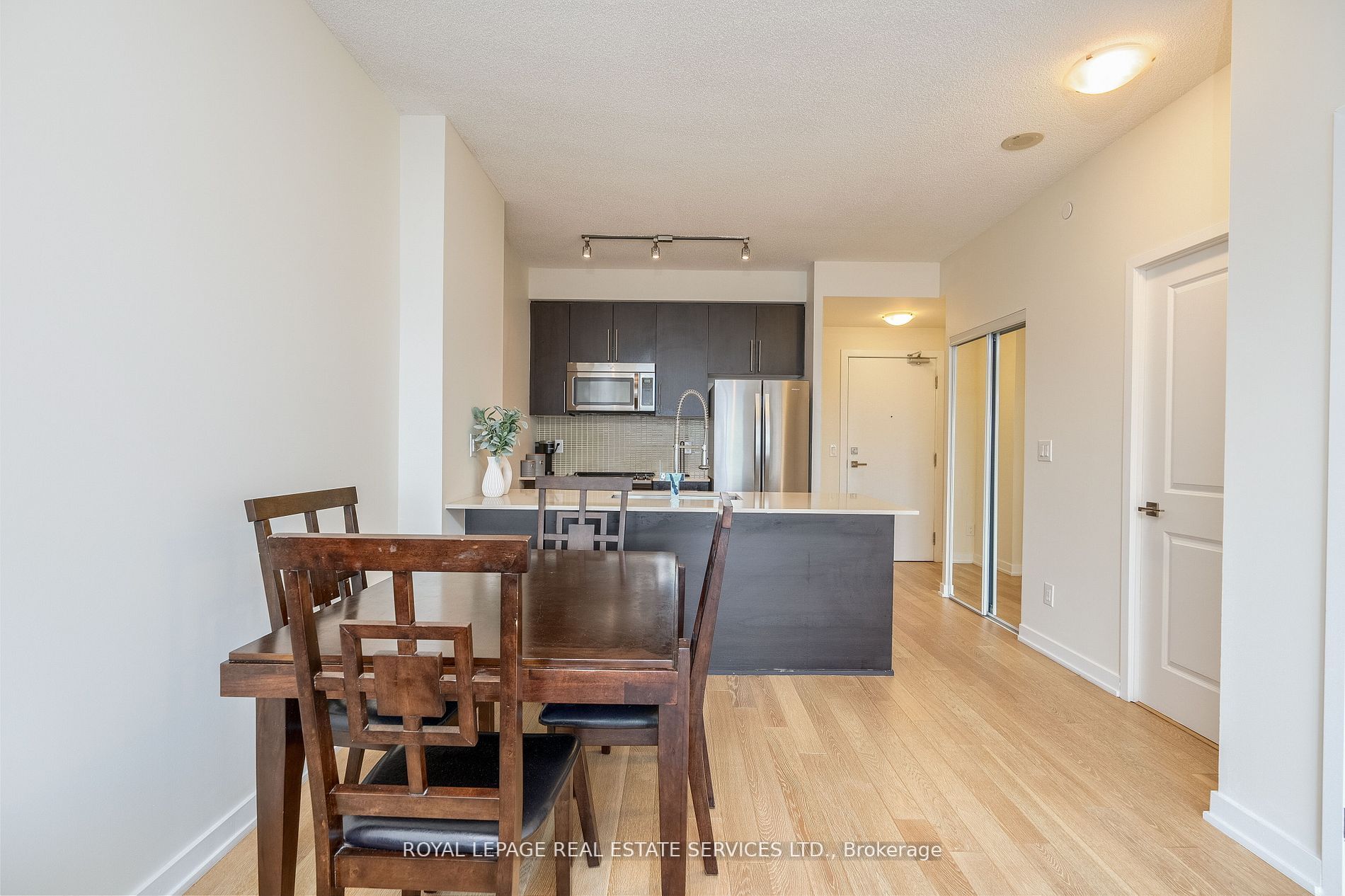 510 Curran Pl, #3303