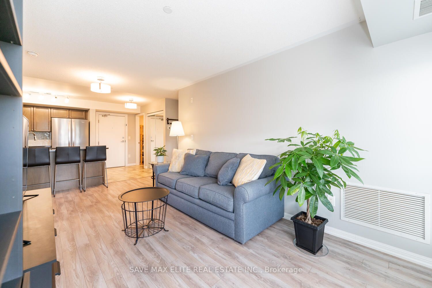 1045 Nadalin Hts, #307