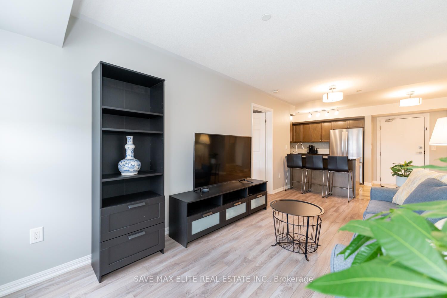 1045 Nadalin Hts, #307